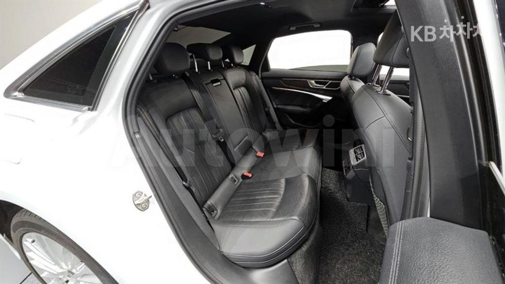 Audi A6(C8) 45 TFSI Premium — снимка 12