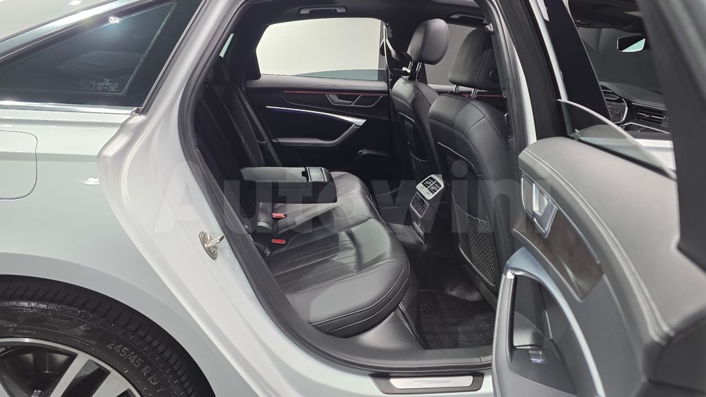Audi A6(C8) 45 TDI Quattro Premium — снимка 11