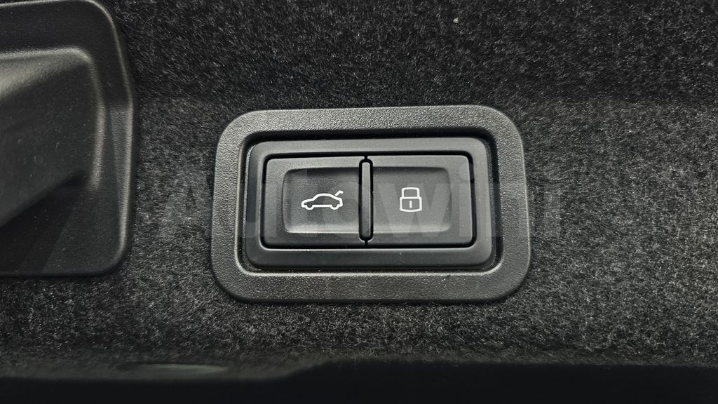Audi A6(C8) 40 TDI Quattro Premium — снимка 17