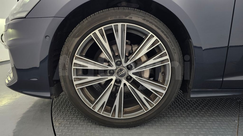 Audi A6(C8) 40 TDI Quattro Premium — снимка 5