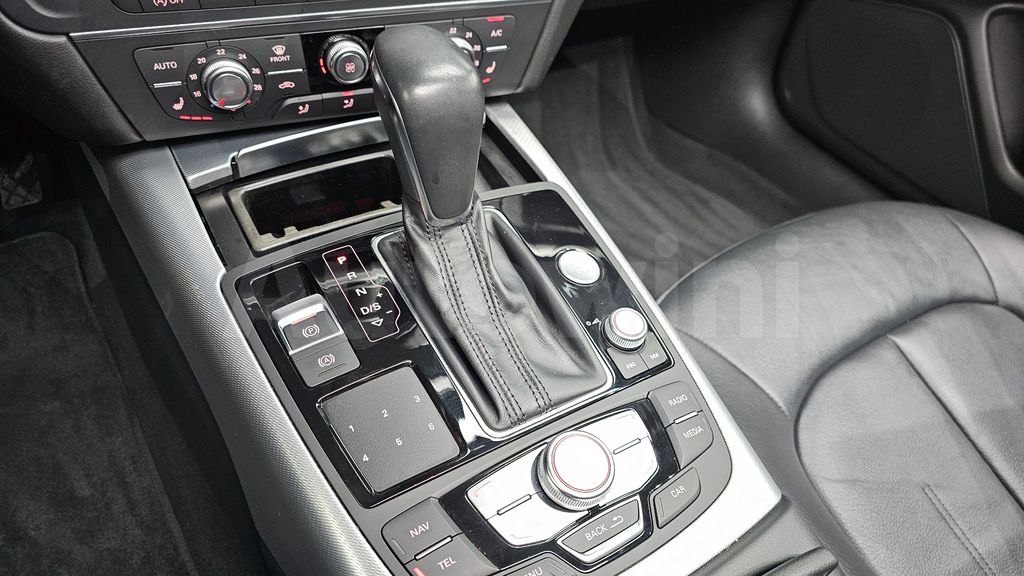 Audi New A6 40 TFSI C7 — снимка 9