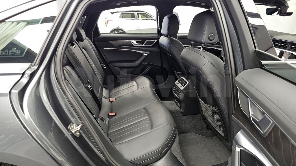 Audi A6(C8) 40 TDI Premium — снимка 12