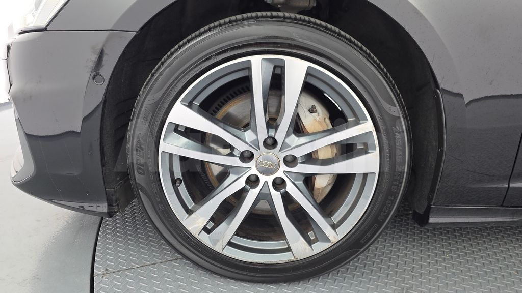 Audi A6(C8) 45 TDI Quattro Premium — снимка 5