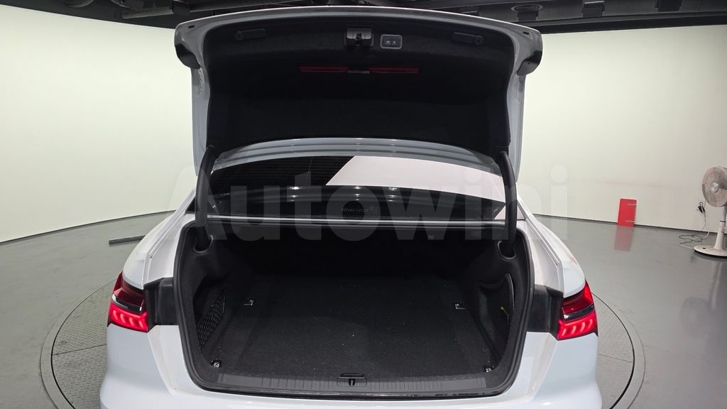 Audi A6(C8) 40 TDI Quattro Premium — снимка 20