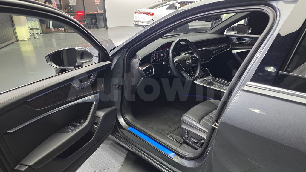 Audi A6(C8) 40 TDI Premium — снимка 10