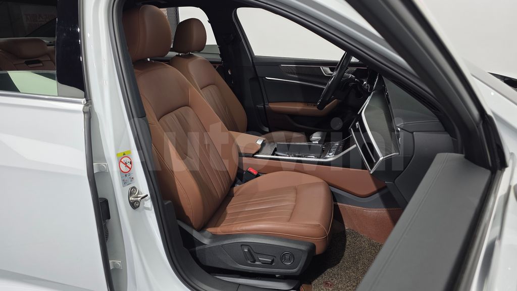 Audi A6(C8) 40 TDI Premium — снимка 12