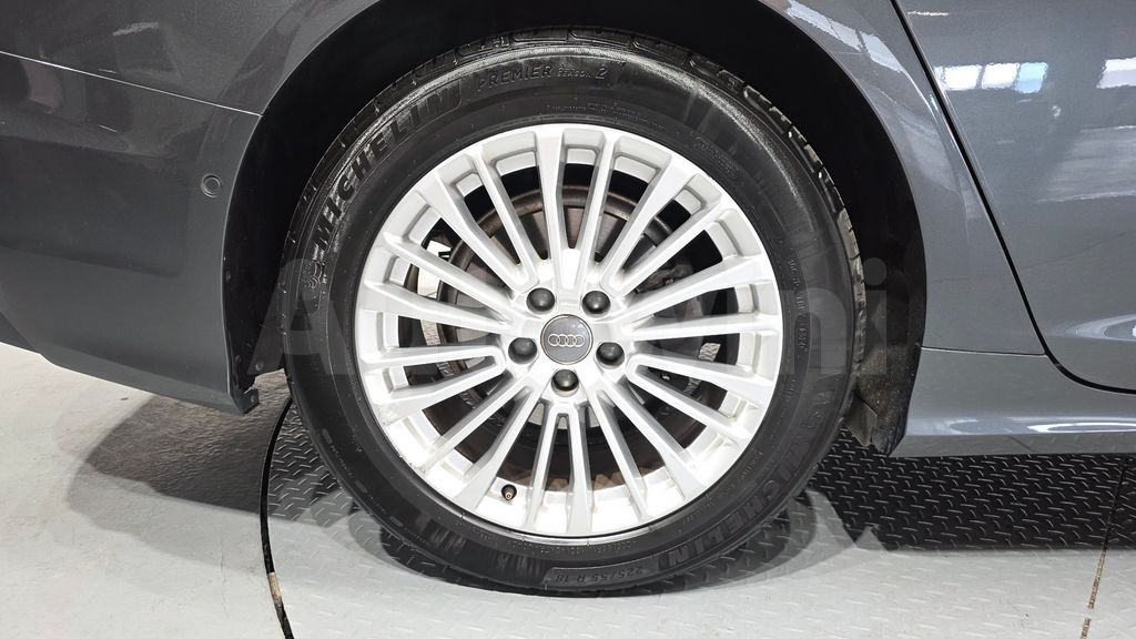 Audi A6(C8) 40 TDI Premium — снимка 5