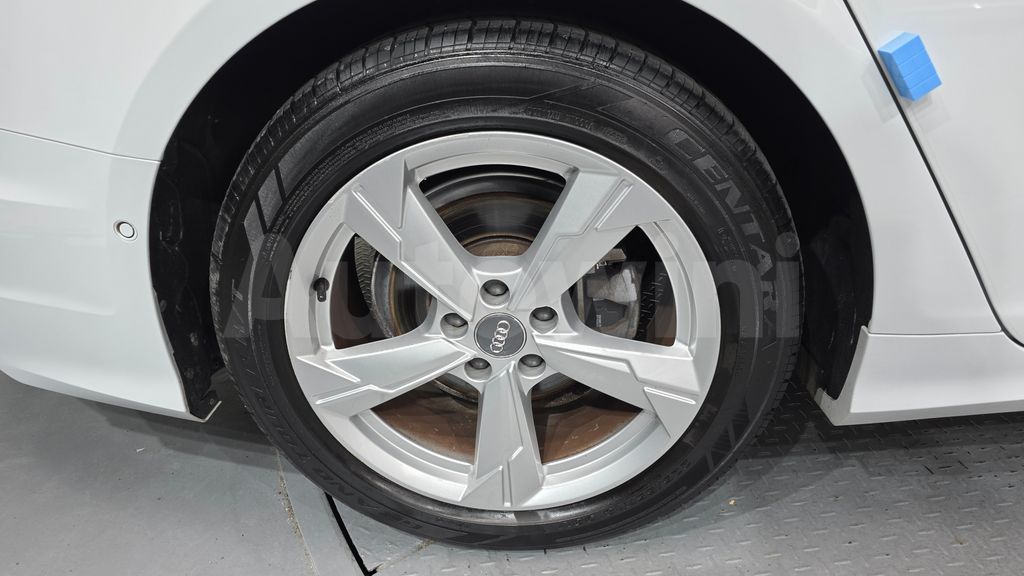 Audi A6(C8) 40 TDI — снимка 5