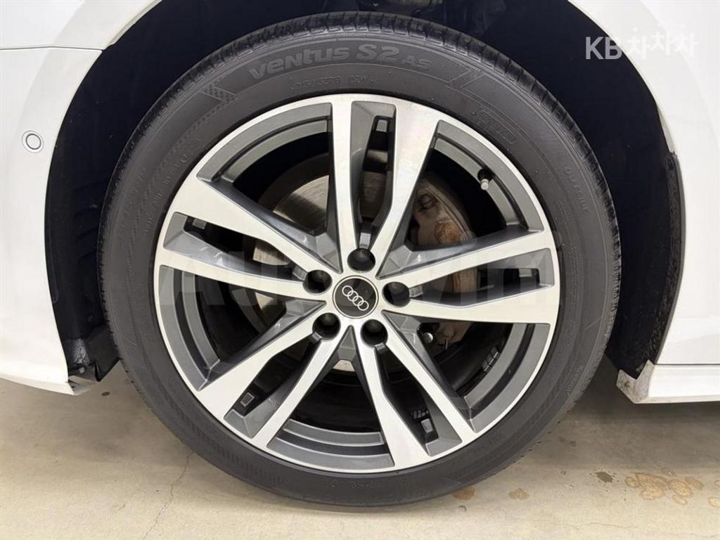 Audi A6(C8) 40 TDI Quattro Premium — снимка 8