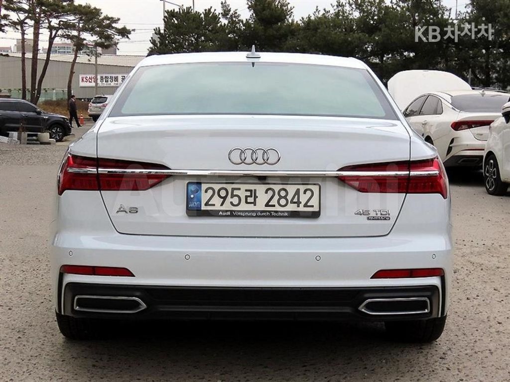 Audi A6(C8) 45 TDI Quattro Premium — снимка 4