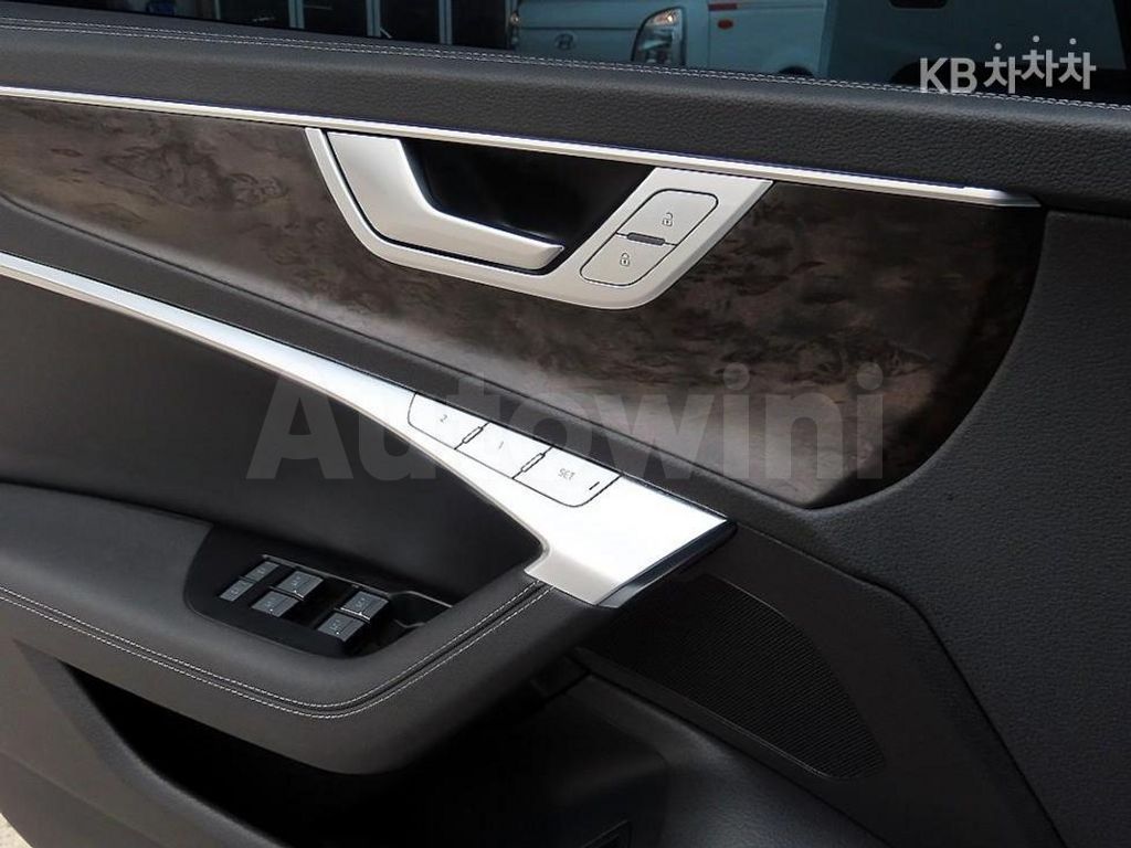 Audi A6(C8) 45 TDI Quattro Premium — снимка 12
