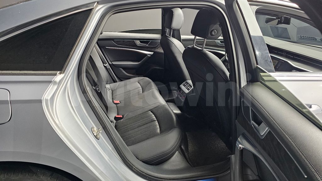 Audi A6(C8) 45 TFSI Premium — снимка 12