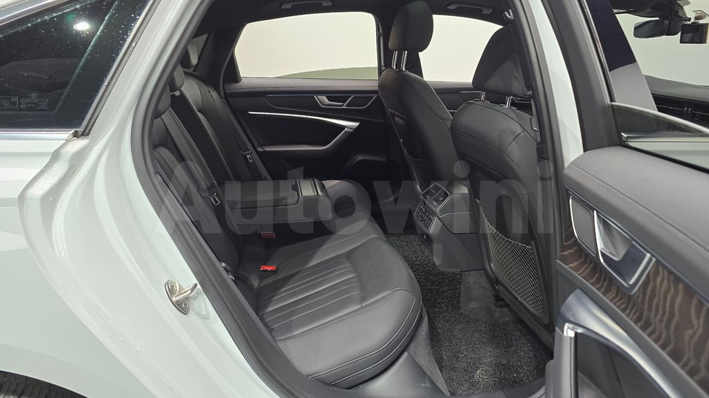 Audi A6(C8) 45 TFSI Quattro Premium — снимка 12