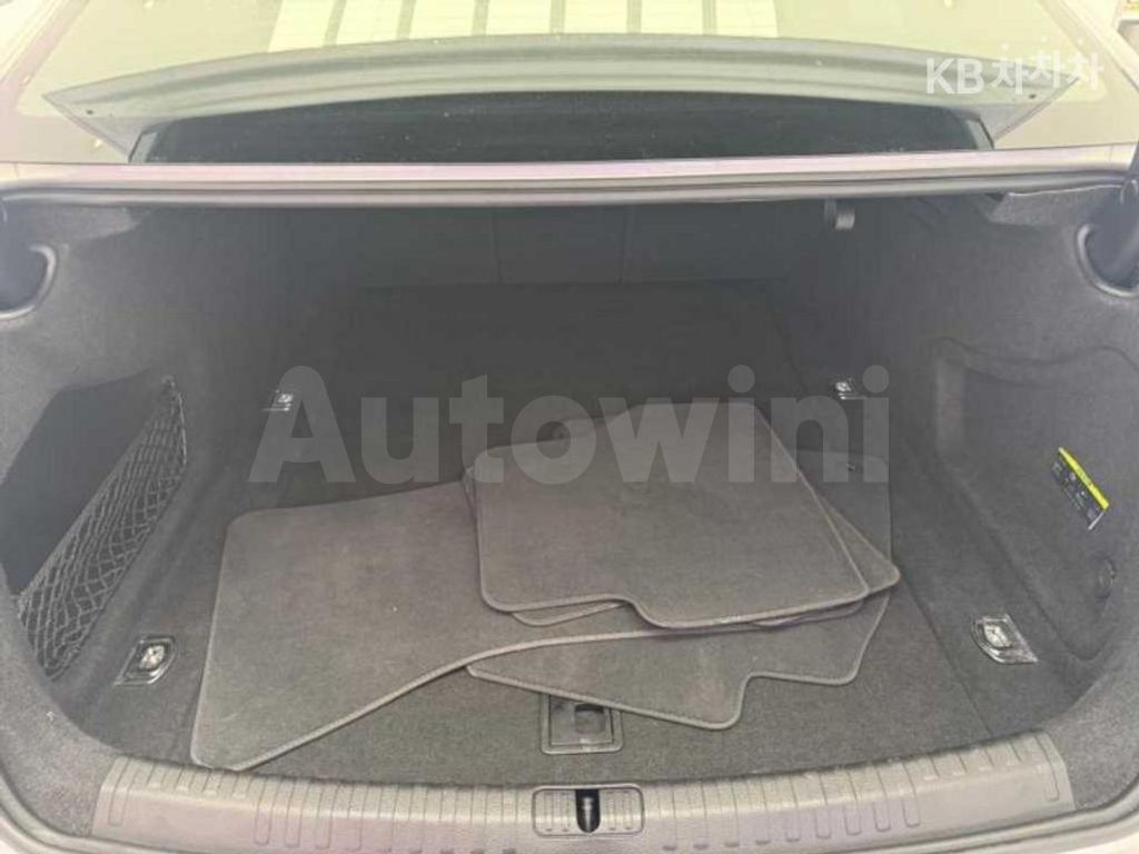 Audi A6(C8) 40 TDI Premium — снимка 17