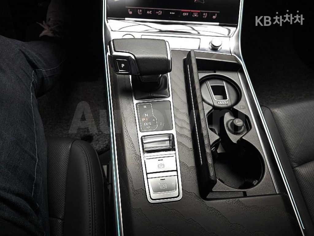 Audi A6(C8) 45 TFSI Quattro Premium — снимка 12