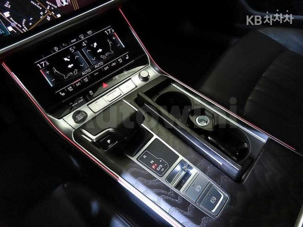Audi A6(C8) 40 TDI Premium — снимка 12