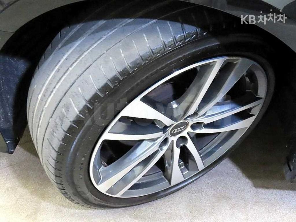 Audi A6(C8) 40 TDI Premium — снимка 20