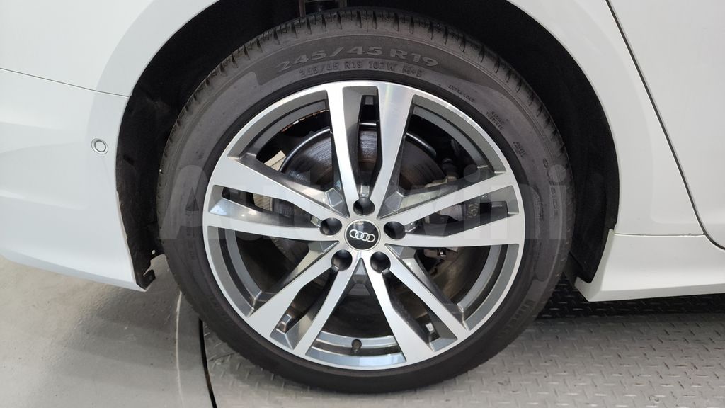 Audi A6(C8) 45 TFSI Quattro Premium — снимка 5