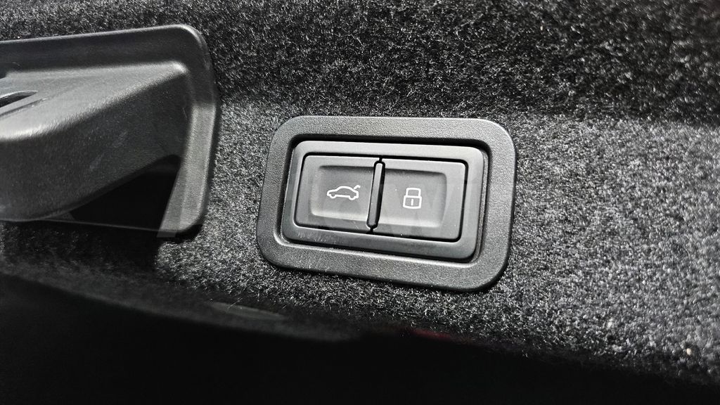 Audi A6(C8) 40 TDI Quattro Premium — снимка 20
