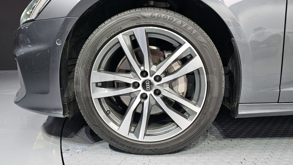 Audi A6(C8) 45 TFSI Quattro Premium — снимка 5