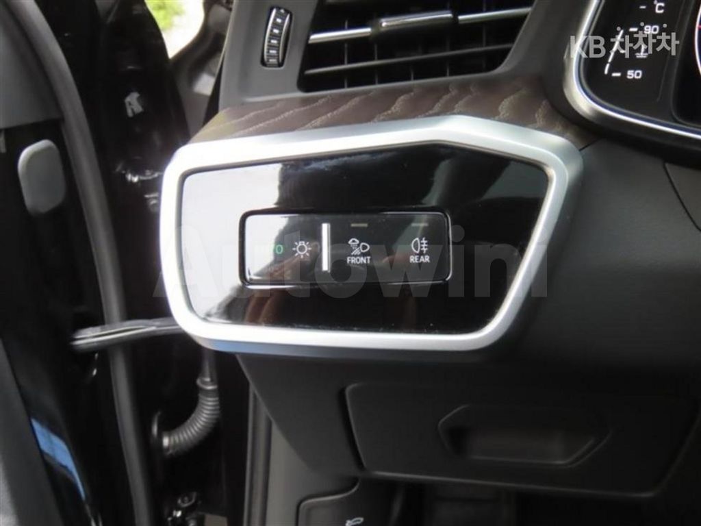 Audi A6(C8) 40 TDI Quattro Premium — снимка 11