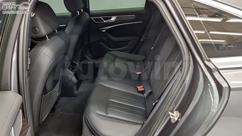 Audi A6(C8) 40 TDI Quattro Premium — снимка 10
