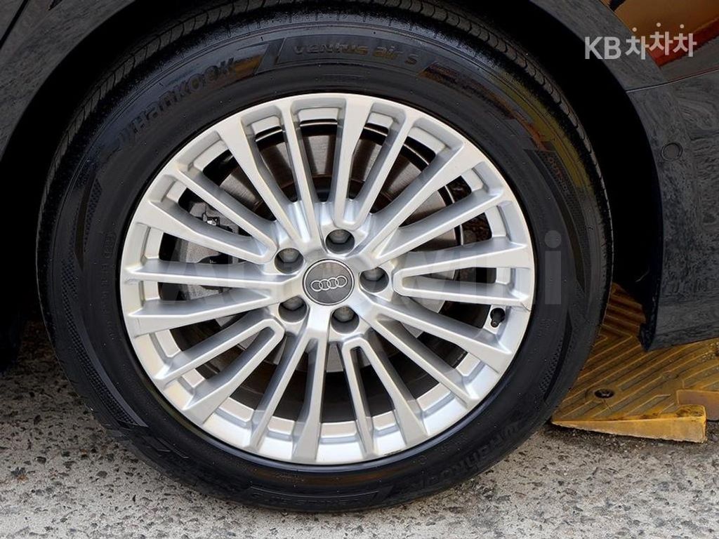 Audi A6(C8) 40 TDI Premium — снимка 19