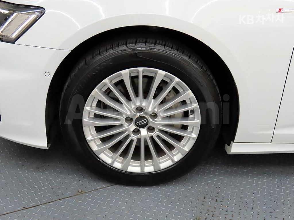 Audi A6(C8) 45 TFSI Quattro Premium — снимка 20