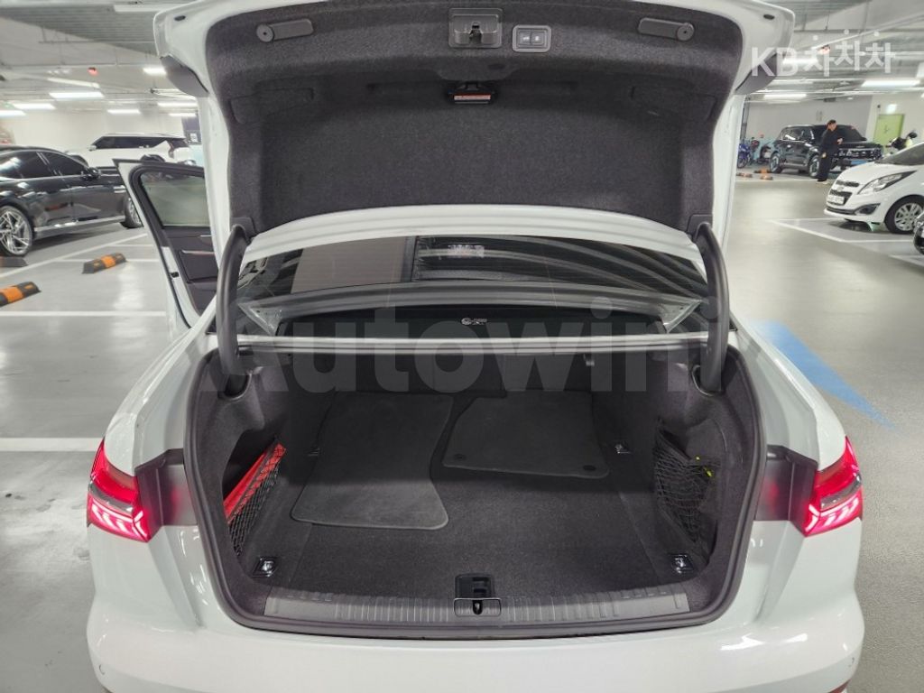 Audi A6(C8) 45 TFSI Quattro Premium — снимка 18