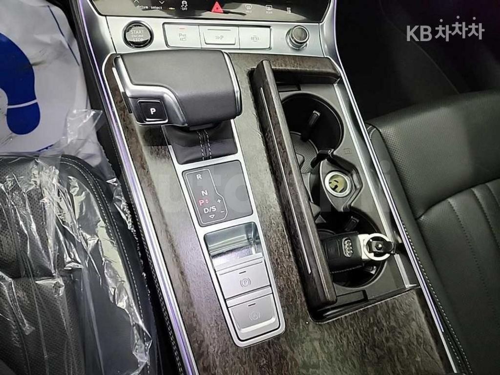 Audi A6(C8) 45 TDI Quattro Premium — снимка 8