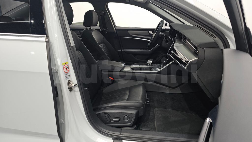 Audi A6(C8) 40 TDI — снимка 10
