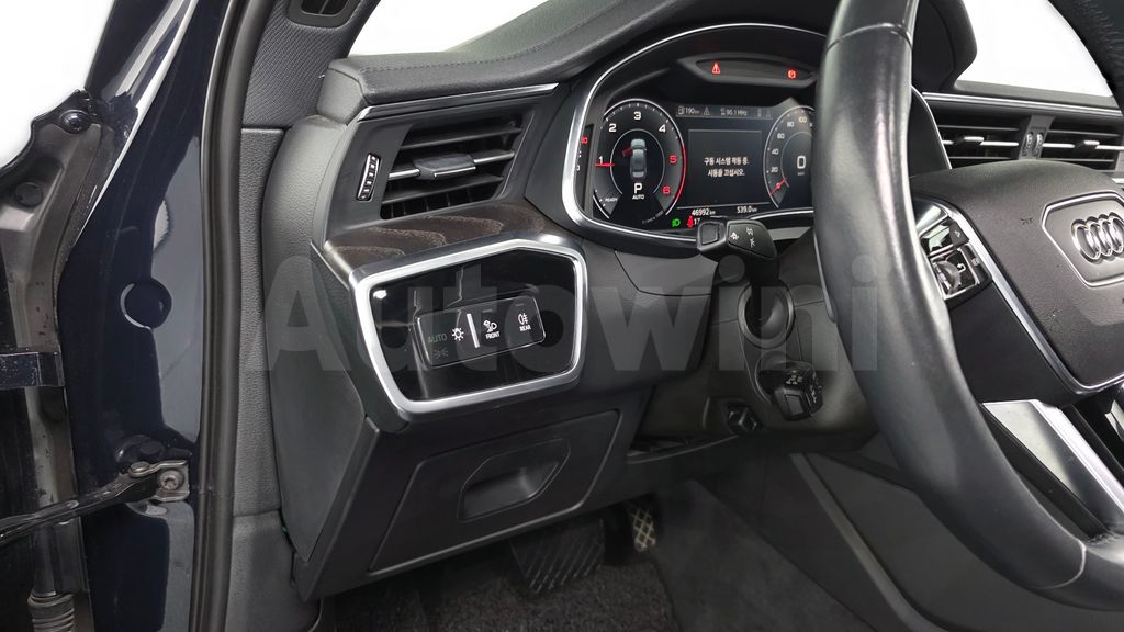 Audi A6(C8) 40 TDI Premium — снимка 13