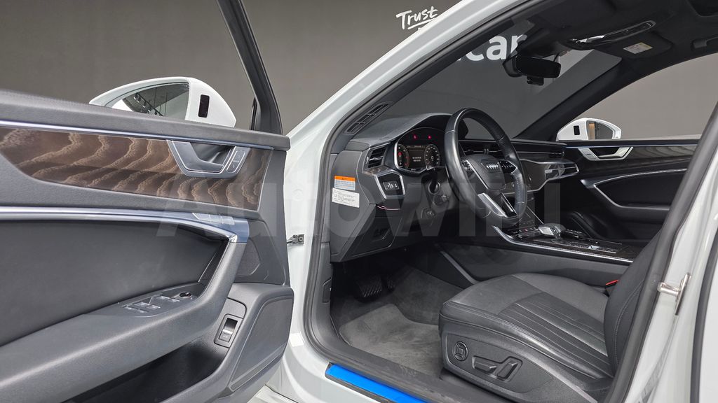 Audi A6(C8) 40 TDI Quattro Premium — снимка 13