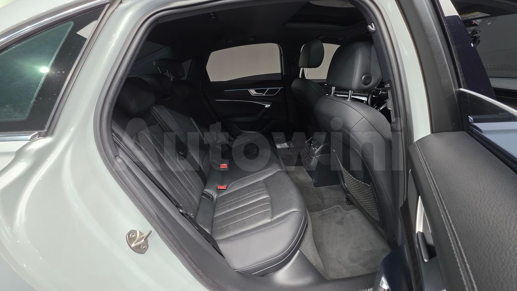 Audi A6(C8) 40 TDI Quattro Premium — снимка 18