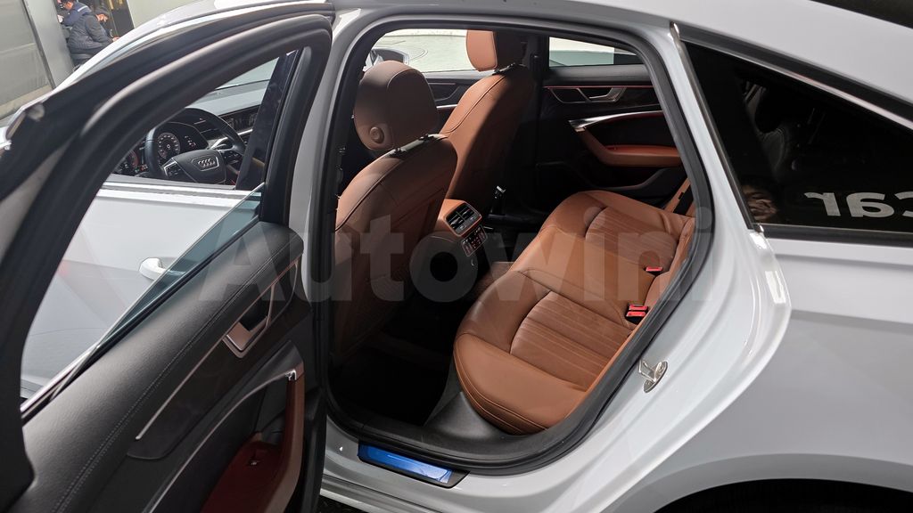 Audi A6(C8) 40 TDI Premium — снимка 11
