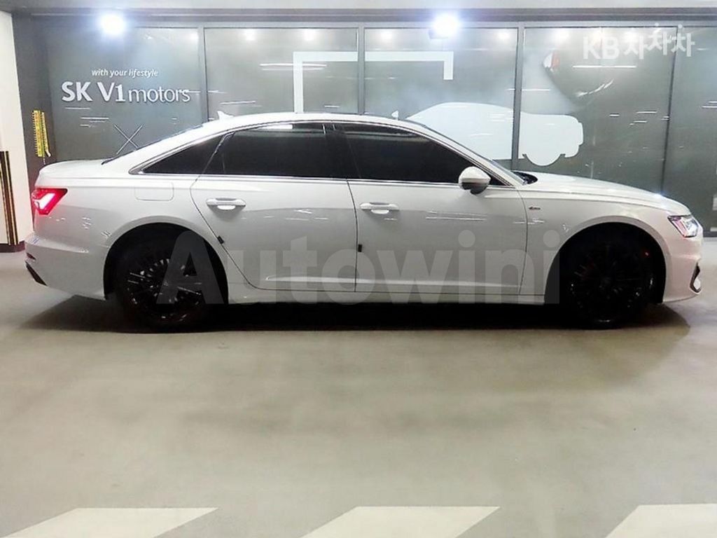 Audi A6(C8) 40 TDI Premium — снимка 3