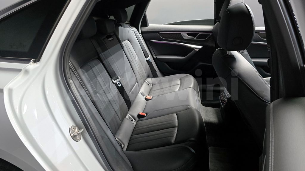 Audi A6(C8) 40 TDI Premium — снимка 12