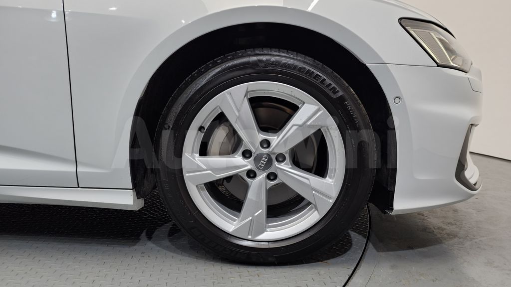 Audi A6(C8) 45 TFSI — снимка 5