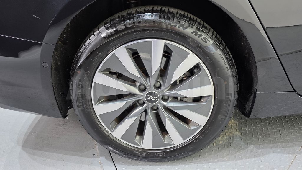 Audi A6(C8) 45 TFSI — снимка 5