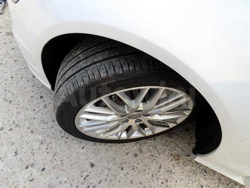 Audi A6 40 TDI Quattro Premium C7(15~) — снимка 20