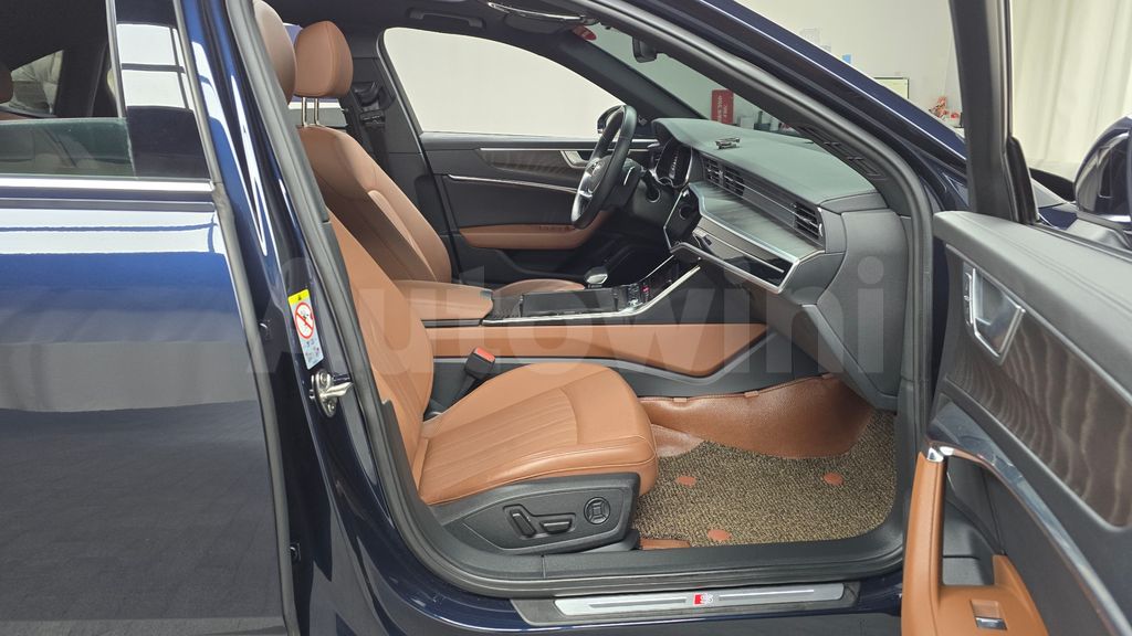 Audi A6(C8) 40 TDI Quattro Premium — снимка 11