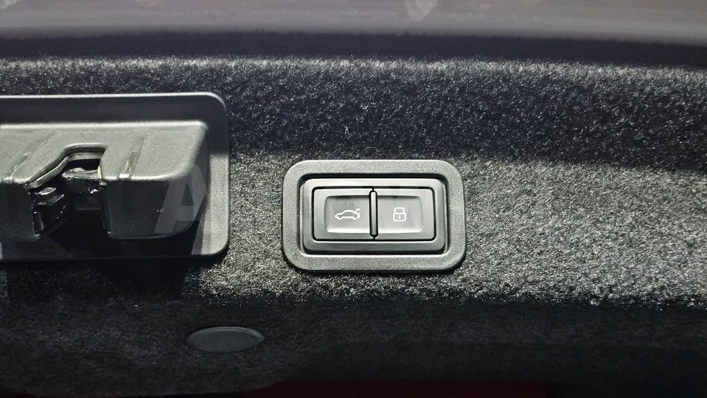 Audi A6(C8) 45 TDI Quattro Premium — снимка 20