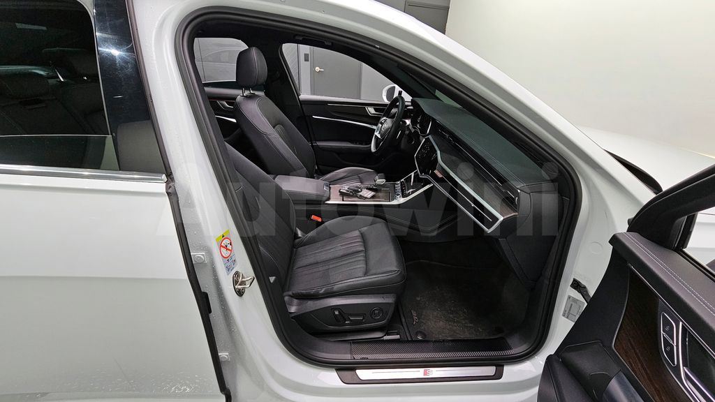 Audi A6(C8) 45 TDI Quattro Premium — снимка 12