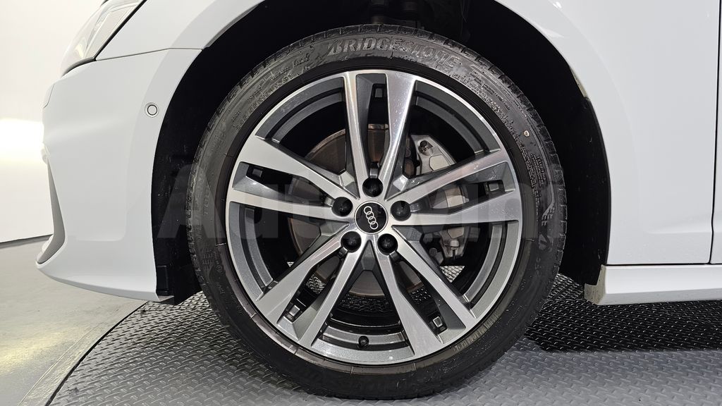Audi A6(C8) 45 TFSI Quattro Premium — снимка 5