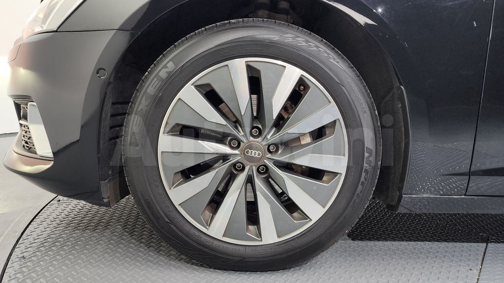Audi A6(C8) 40 TDI — снимка 5
