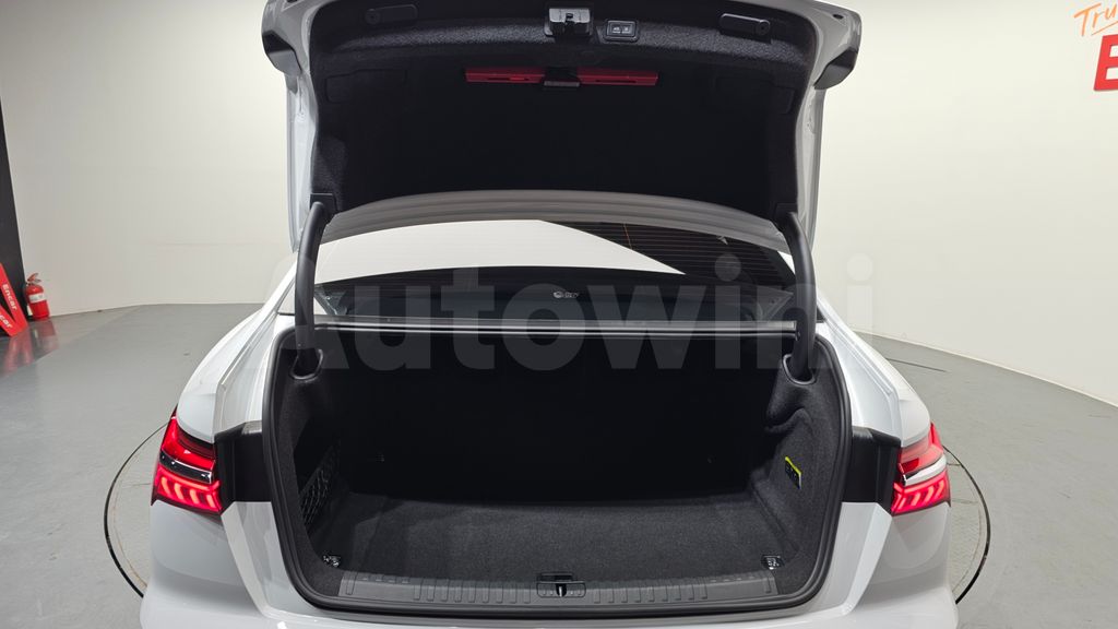 Audi A6(C8) 40 TDI Premium — снимка 20