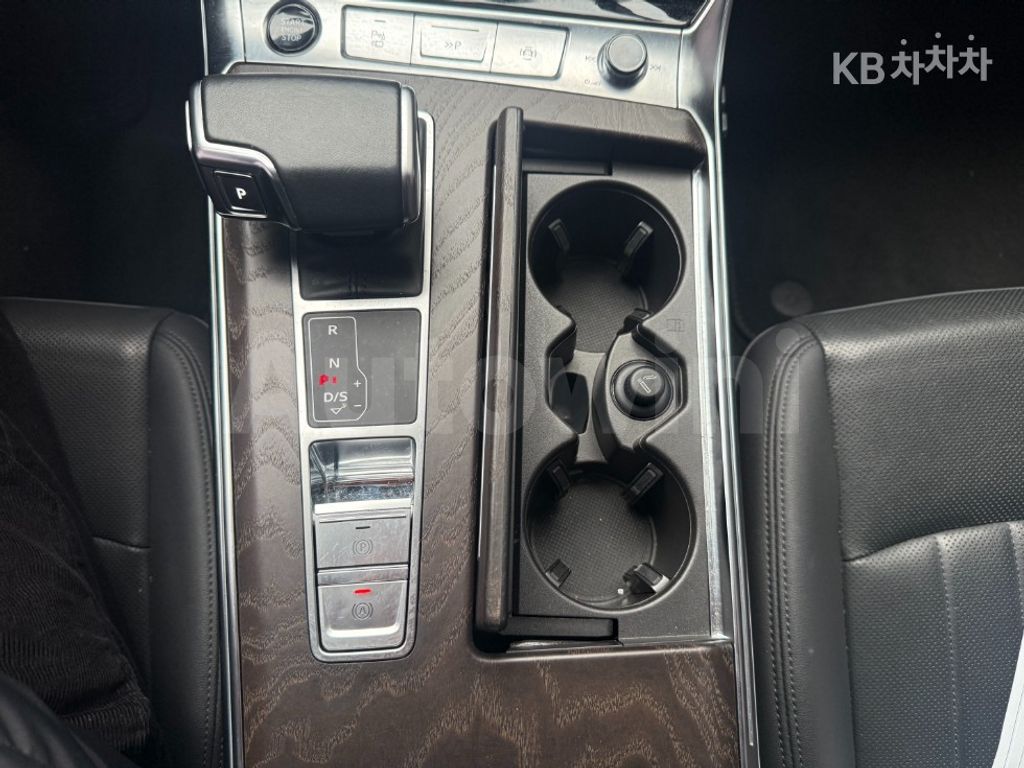 Audi A6(C8) 45 TFSI Quattro Premium — снимка 12