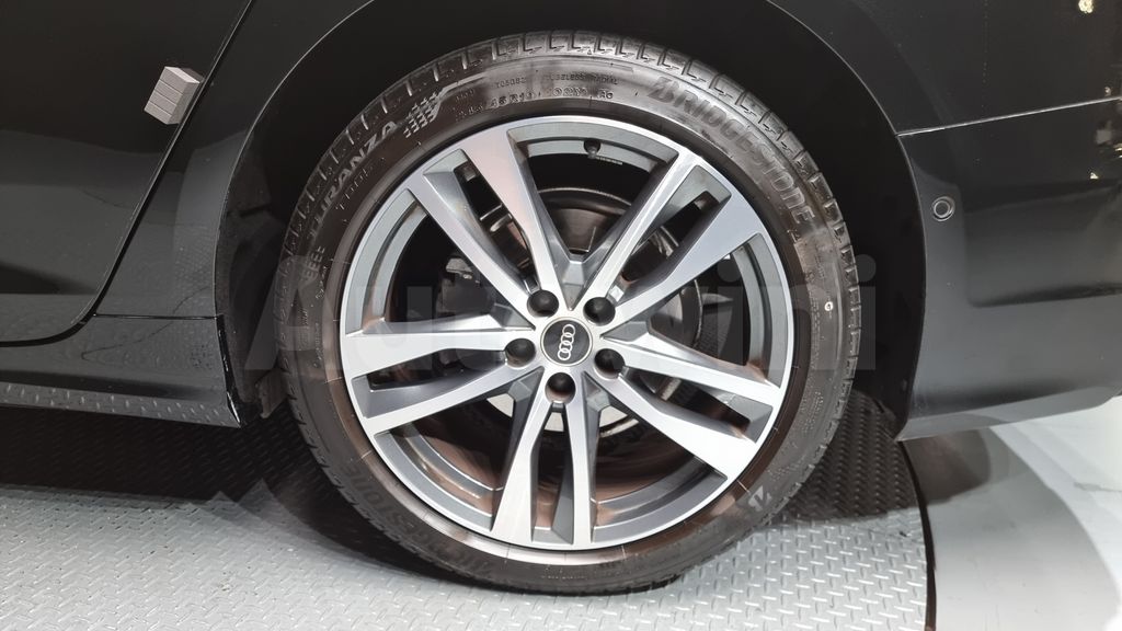 Audi A6(C8) 40 TDI Quattro Premium — снимка 5
