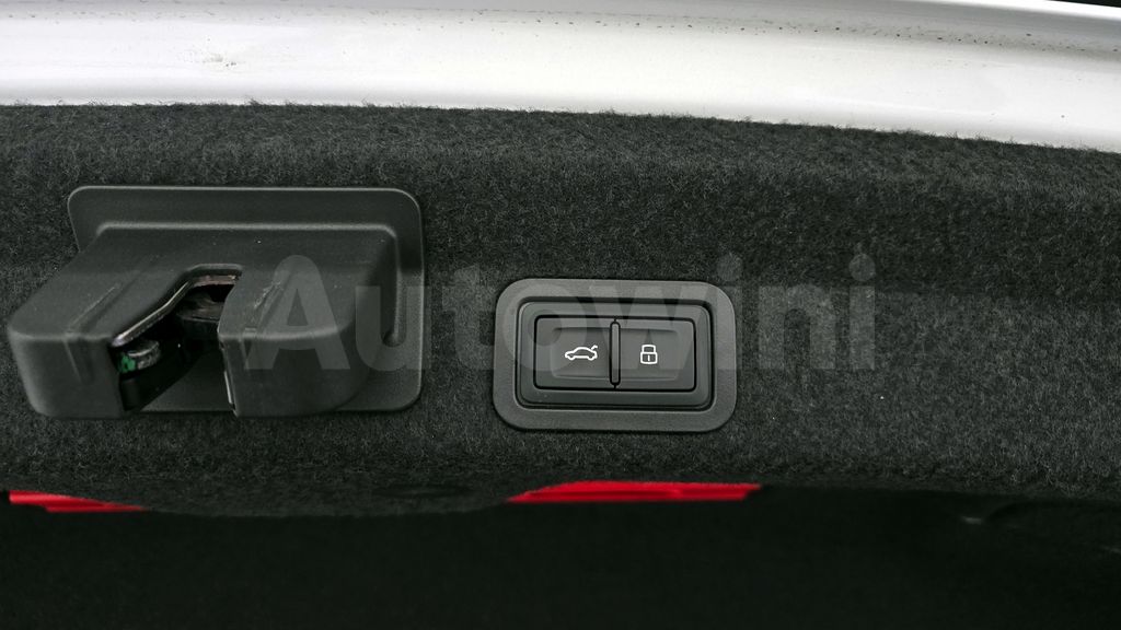 Audi A6(C8) 40 TDI — снимка 20
