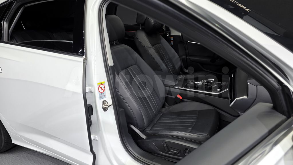 Audi A6(C8) 45 TFSI Quattro — снимка 12